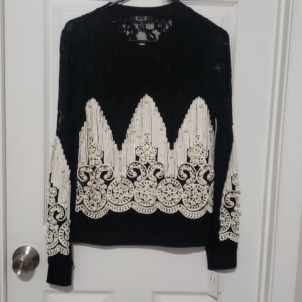 NWT Lace Bedazzled Lace Sweater